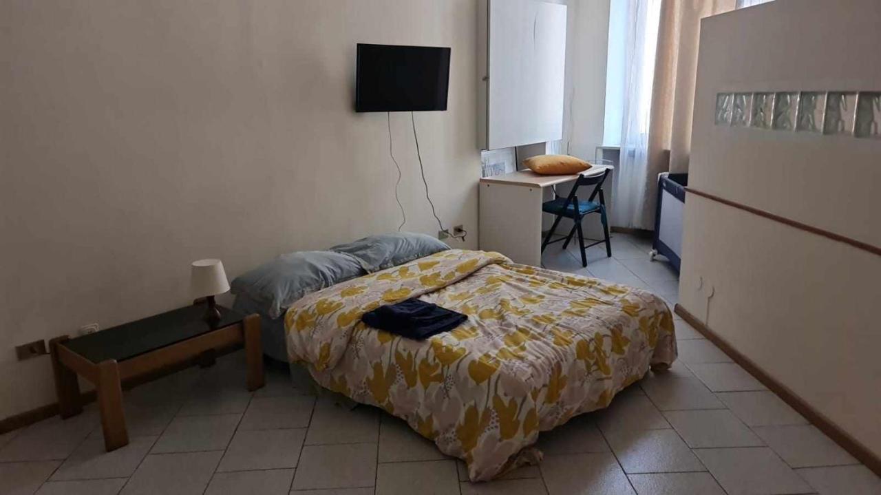 Antica Casa Oddone Apartment Asti Bagian luar foto